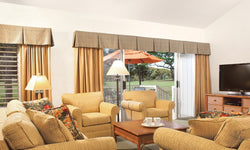 <!-- 250810 --> August 10 to August 17 2025<br>Two Bedroom<br>VIEW VARIES<br>Makai Club Cottages<br>KAUAI<br>